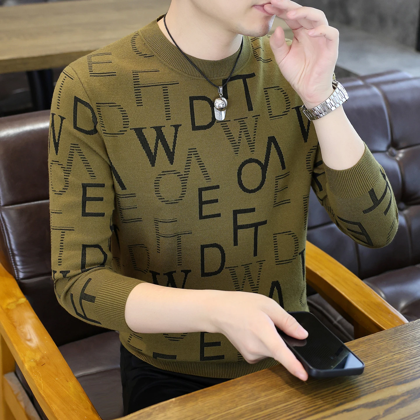 

Мужской облегающий вязаный свитер с круглым вырезом, базовый слой, осенне-зимняя новинка, молодежный ретро-стиль, повседневный, с вышивкой букв