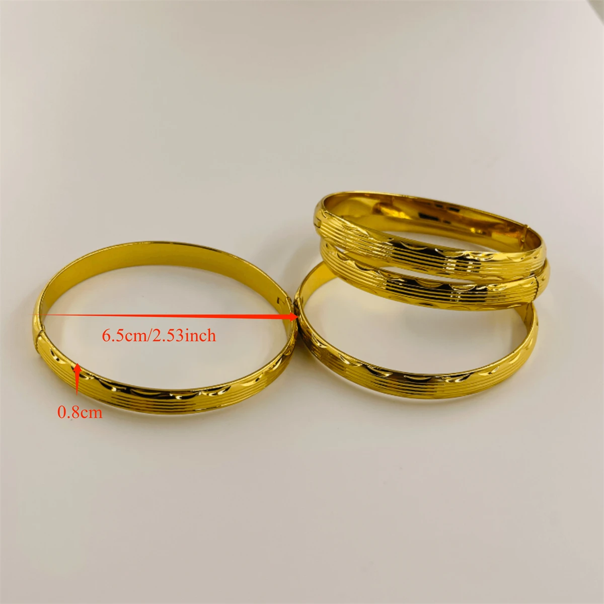 4pcs/lot High Shining Surface Craft Bracelet with Closed Vertical Pattern Meteor Shower Gold Bracelet High Glossiness Basic Brac