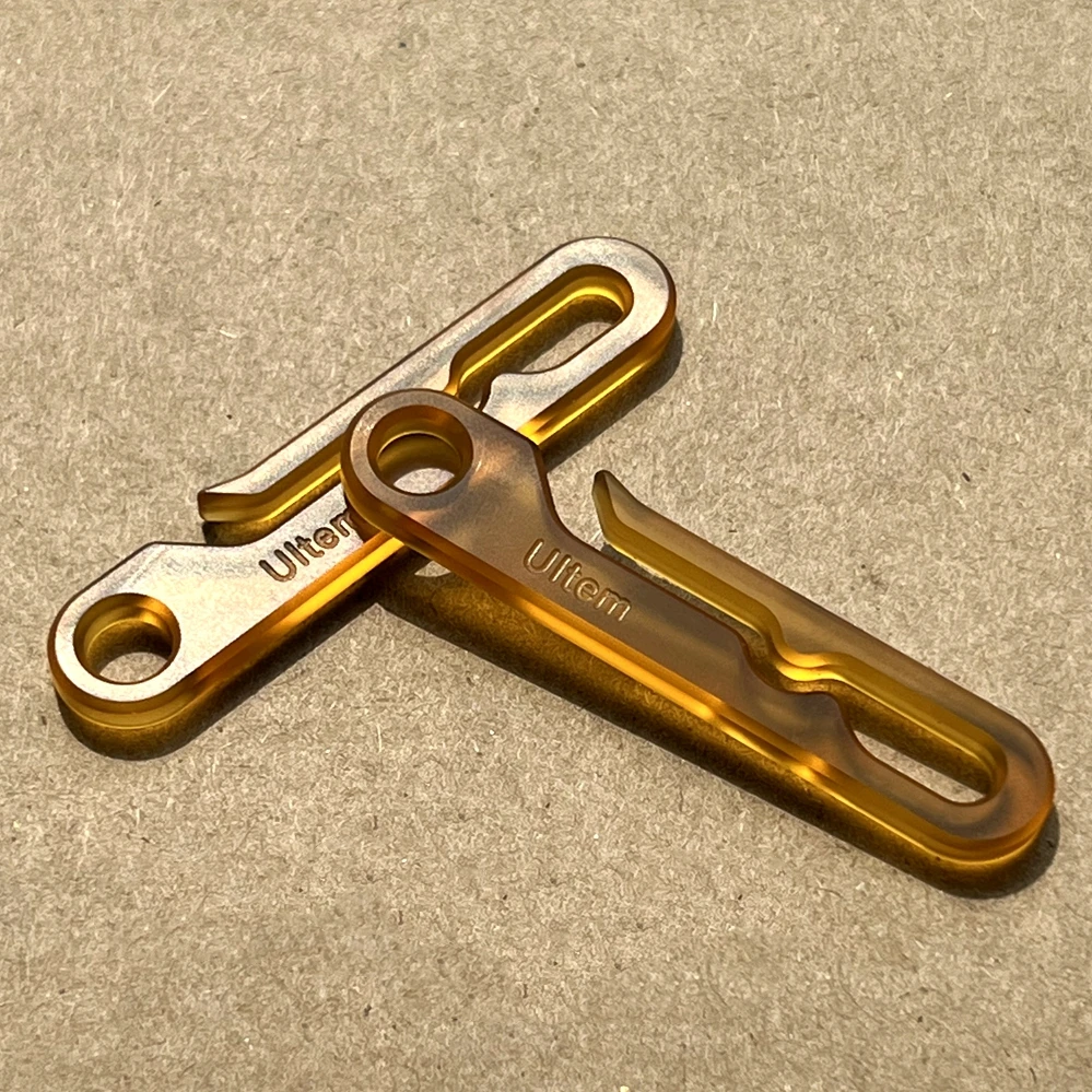 Ultem PEI resin car classic key buckle, EDC tool CNC numerical control convenient anti loss and anti-theft climbing buckle