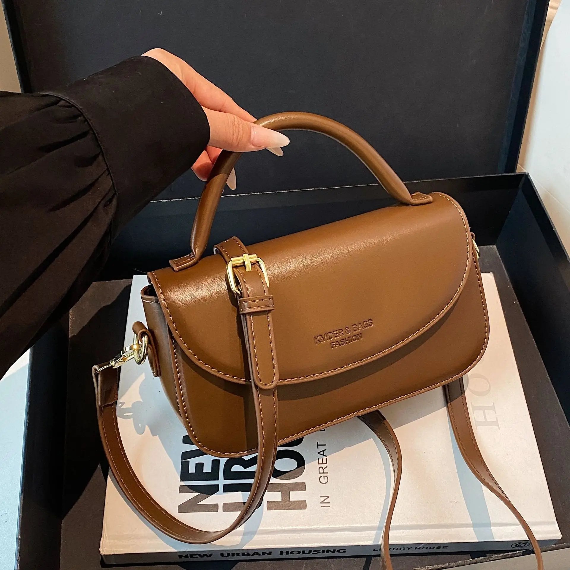 

Осенние винтажные сумки-мессенджеры из искусственной кожи с текстурой, французская элегантная сумка на плечо с магнитной пряжкой, простые женские сумки для поездок на работу