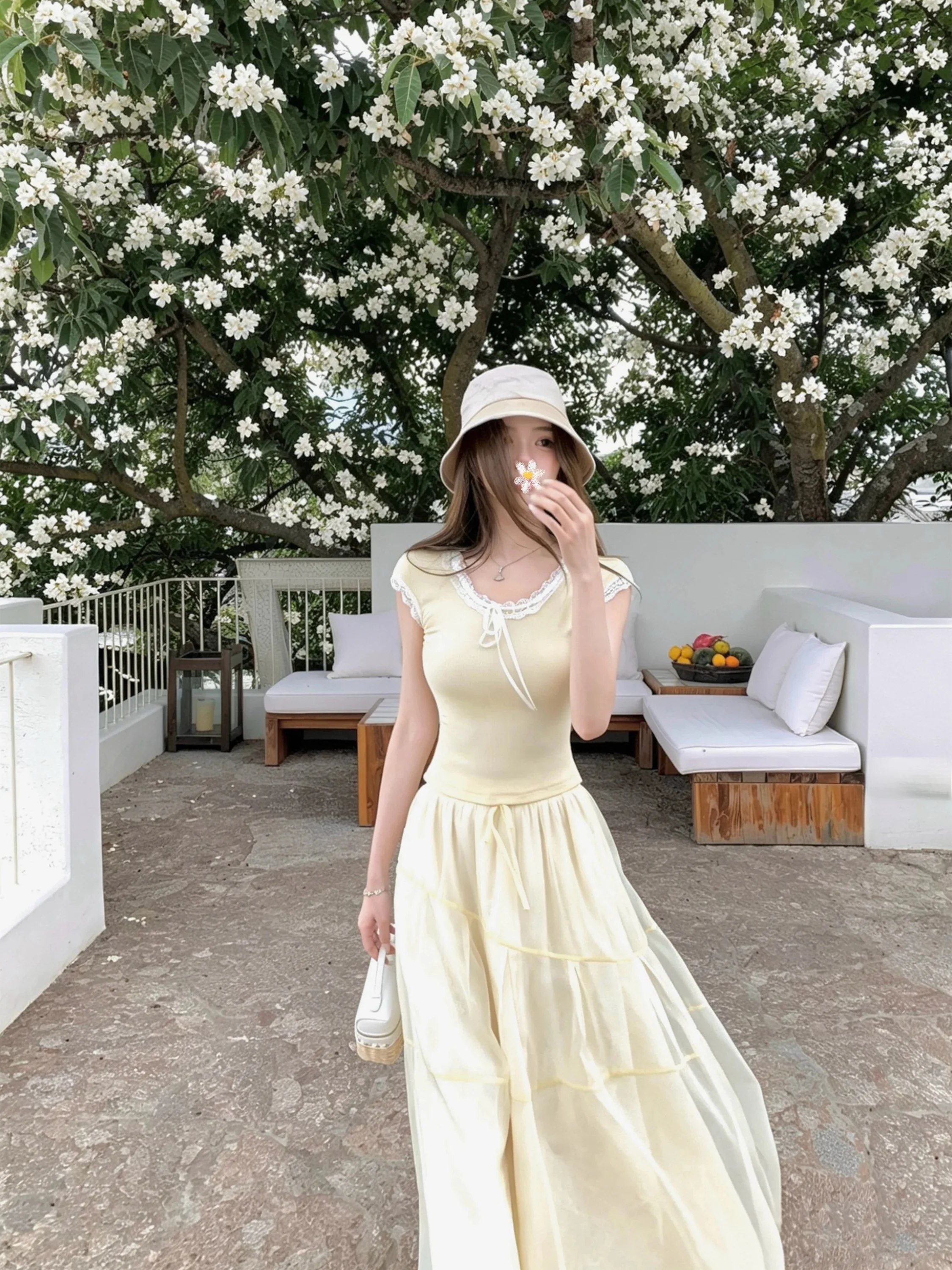 

Q Female Family Soft Breeze Lace Trim Yellow Milk Skirt Set Fashionable Two-Piece Suit round Neckline High Waist Summer Wear