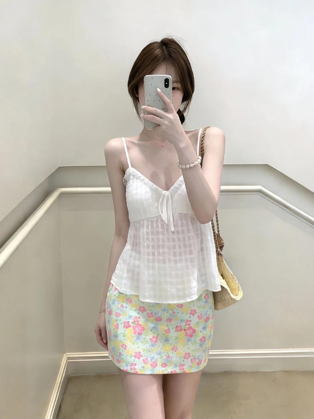 

Beach Vacation Style V-Neck Strap Halter Skirt Two-Piece Set Anti-Aging Complete OOTD Summer 2026 Comfortable Cotton Short Skirt