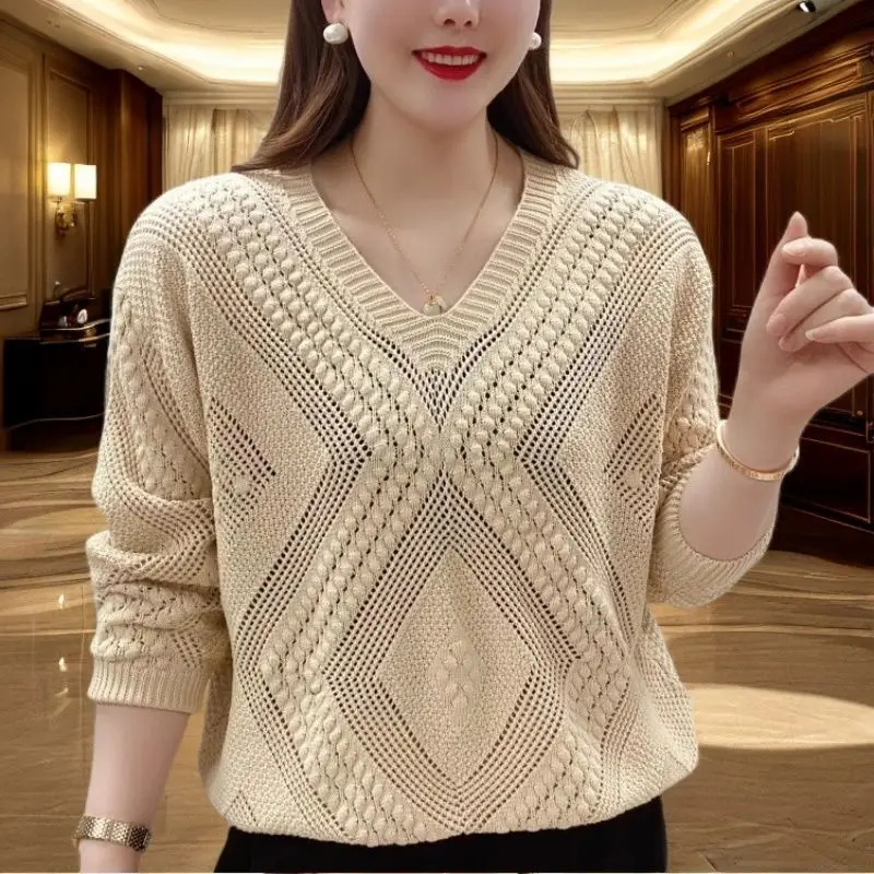 

Hollow V-neck Early Autumn Loose Cover Belly Airy and Western-style Thin Knit Sweater Sun Protection Top