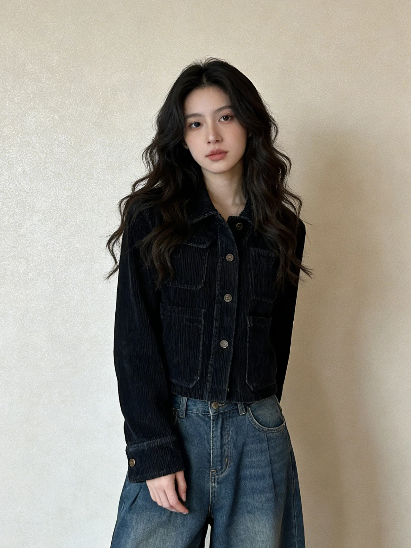 Retro Korean Black Heavyweight Corduroy Short Jacket Women's Loose Straight Cut Multi-Pocket Spring Coat Stylish Commute Style