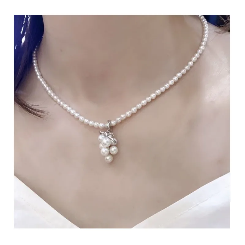 

[Super Fire Model] Crystal Clear Small Grape Pearl Universal Buckle Pendant Niche Design Fashion Trend Versatile Model