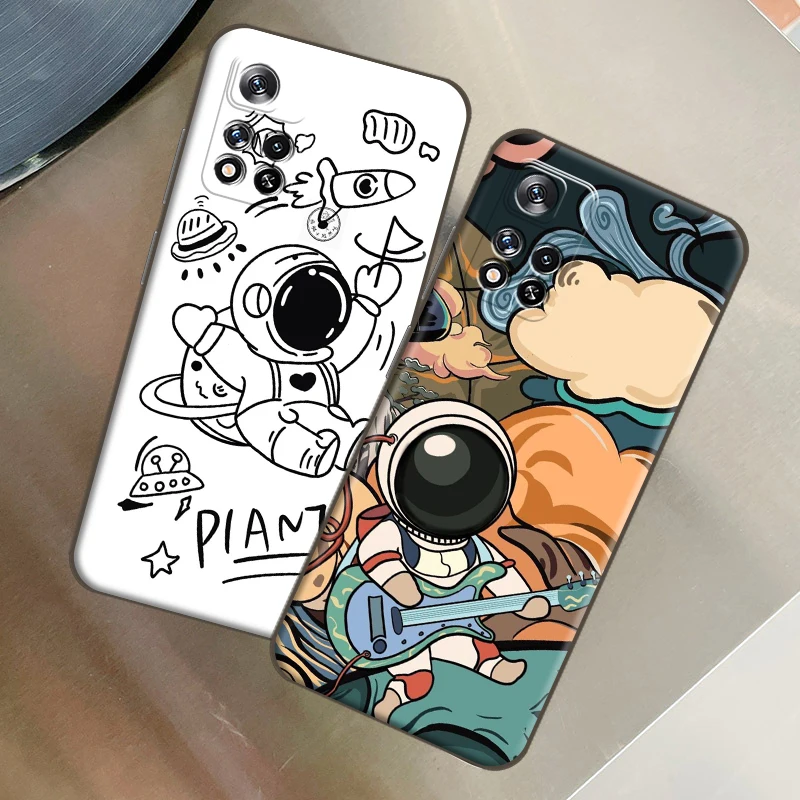 

Cute Astronaut Phone Case For Xiaomi 11T Pro Redmi Note 10 9 Pro 5G 9S 10S POCO F3 X3 M3 GT Pro X3 NFC Silicone Cover