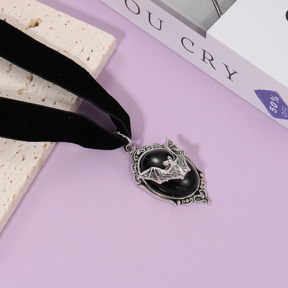 Doppelseitiger Samtkragen im Gothic-Stil, Schlüsselbeinkette mit Fledermaus-Anhänger, dunkles Retro-Accessoire für Damen, Party-Schmuck, Geschenkidee – Detail 5