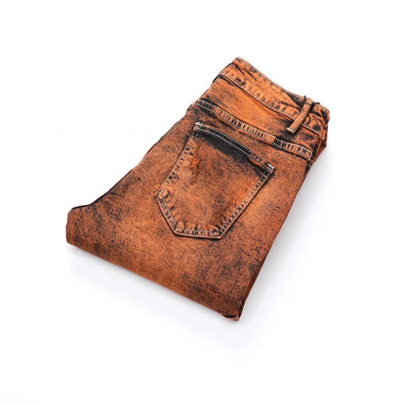 Рисунок 5 - Модные мужские рваные джинсы в