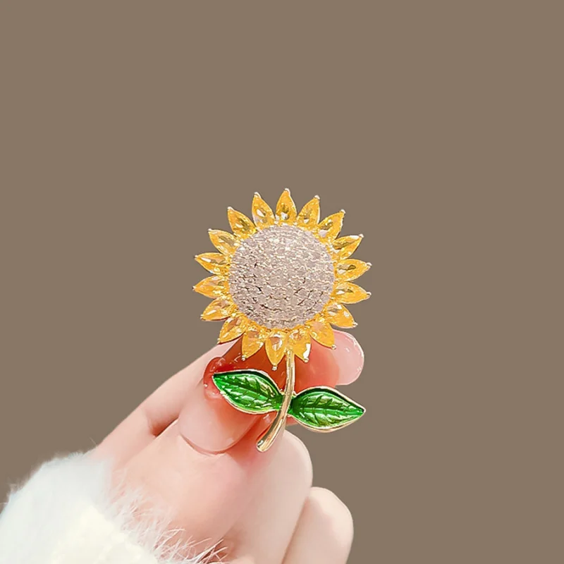 

2PC setSunflower Brooch High-end Niche Luxury Women's Crystal Brooch Anti-exposure Pin Clothing Accessories
