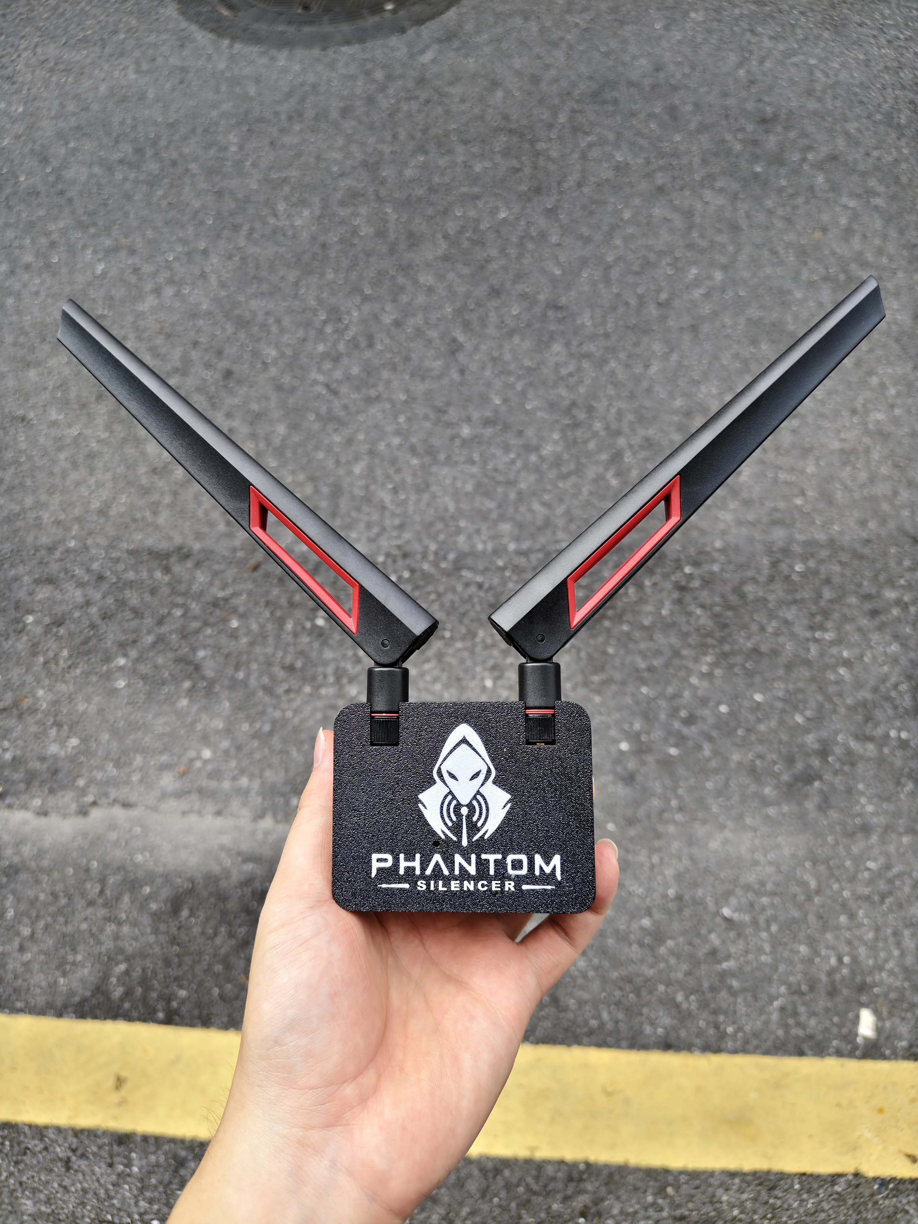 phantom-silencer-esp32-development-board-nrf24l01-24ghz-wireless-module-supports-bluetooth-for-iot-projects