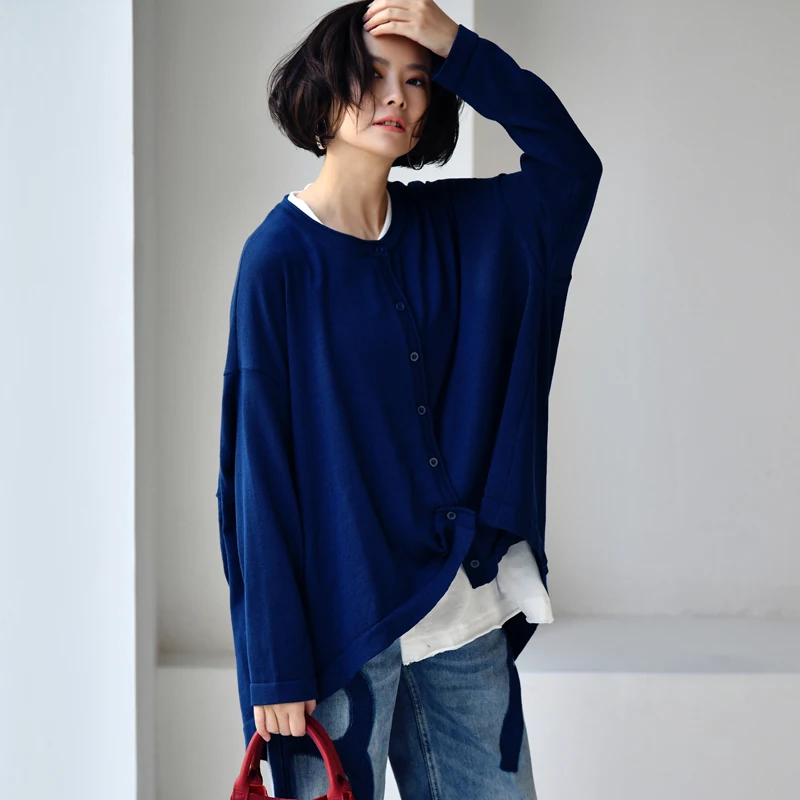 MICOCO W3008C Literatura a umění Jednoduchá všestranná volná silueta, pocit před krátkým po dlouhém pleteném kardiganu - náhled 4