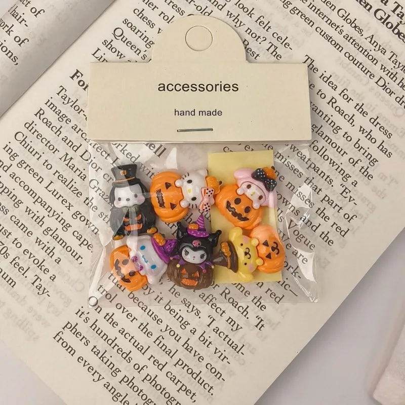 إكسسوارات راتينج الهالوين، مراوح سانريو، زجاجات مياه، ديكورات الهاتف المحمول، ديكورات الأحذية، هدايا للأولاد والبنات