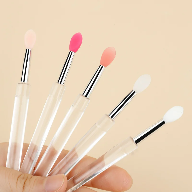 Cepillo de silicona suave para labios Aplicar el lápiz labial y agregar brillo a la sombra de ojos 5 colores disponibles