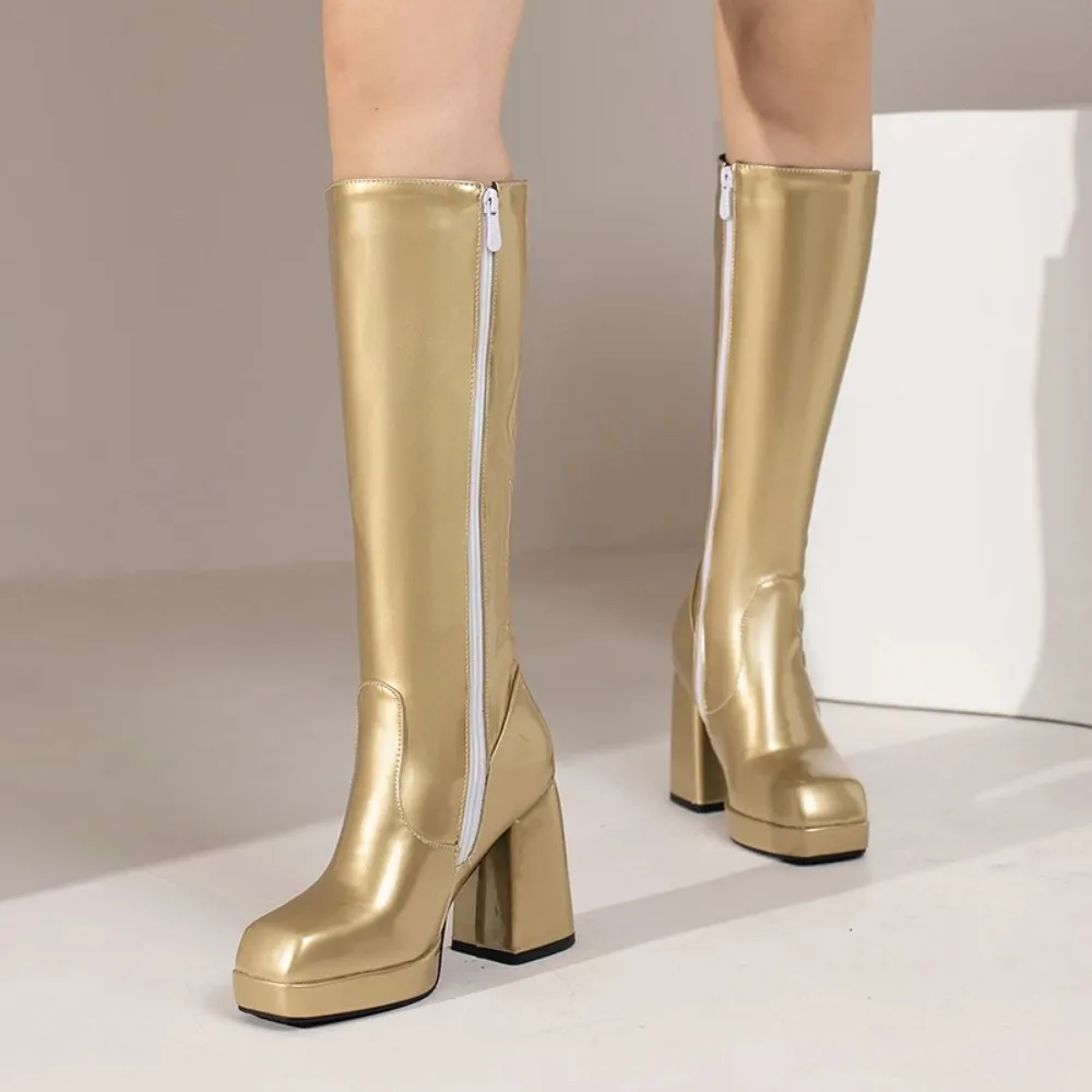 botas-hasta-la-rodilla-de-invierno-para-mujer-botas-de-plataforma-largas-con-cremallera-y-punta-cuadrada-para-fiesta-y-club-de-charol-verde-y-rojo-a-la-moda