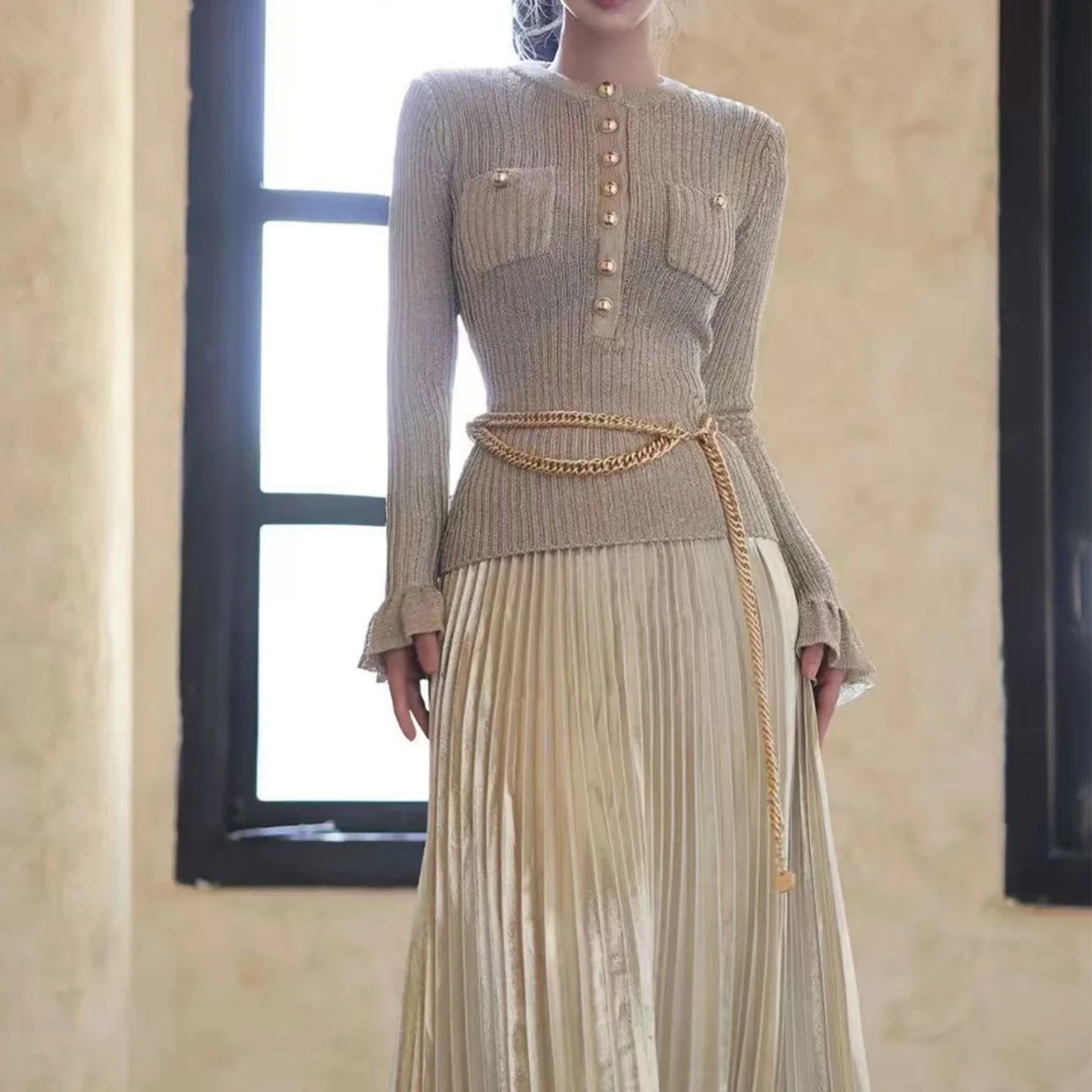 Women's round neck long sleeved knitted patchwork fake two-piece dress, long sleeved luxurious party dress, midi robe