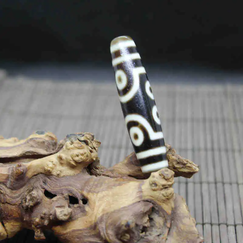 

Tibetan Agate Dzi Beads Wholesale Nine-Eyed Dzi Beads Agate Chalcedony Three-Eyed Dzi Bead Weathered Patina Horseshoe Pattern Ja