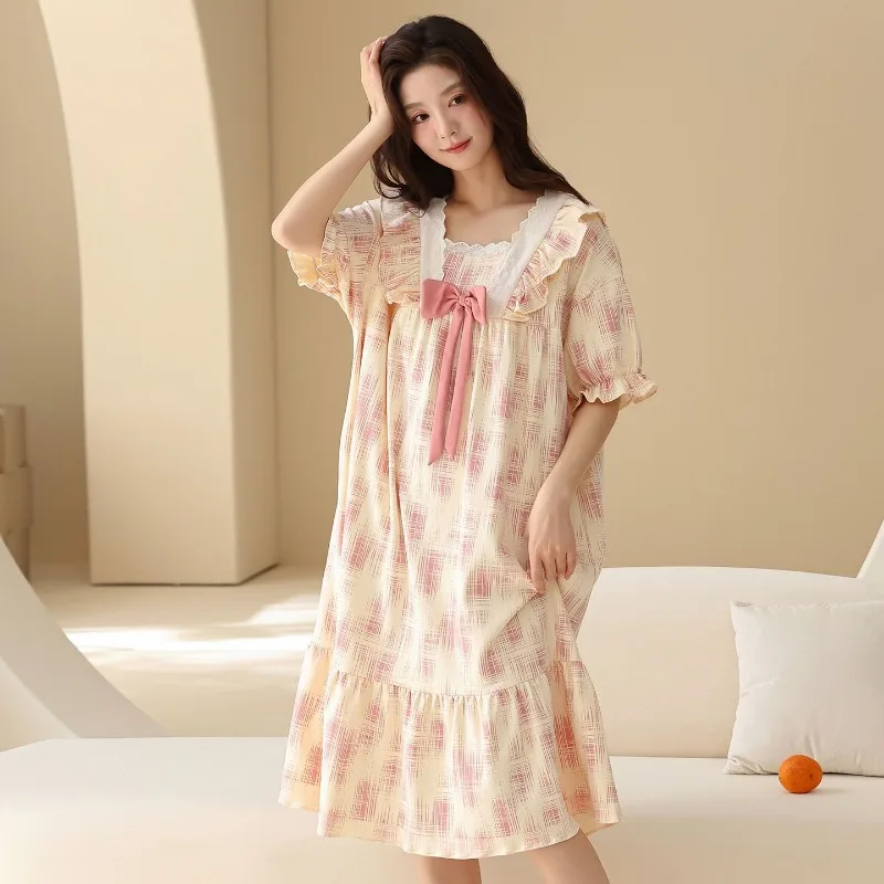 pigiama-da-donna-in-puro-cotone-stile-principessa-con-disegni-a-tema-cartone-animato-ideale-per-la-primavera-e-l'estate-con-maniche-corte-per-un-look-piu-giovane-perfetto-come-abbigliamento-da-casa