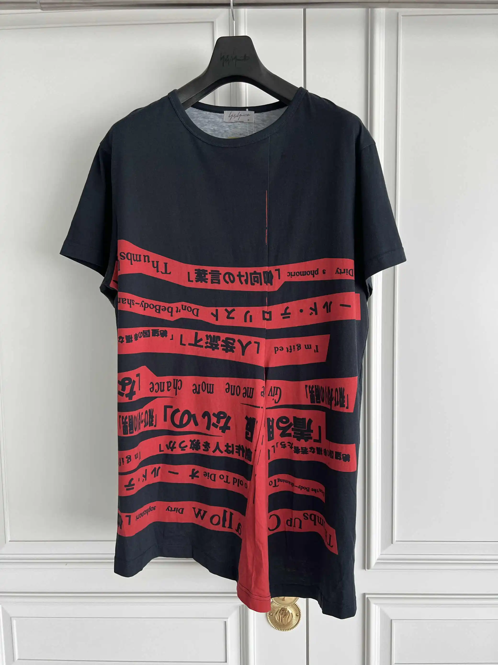 TOP-YAMAMOTO Original Design, original deconstruction, Irregular printed scripture print round-neck T-shirt for men