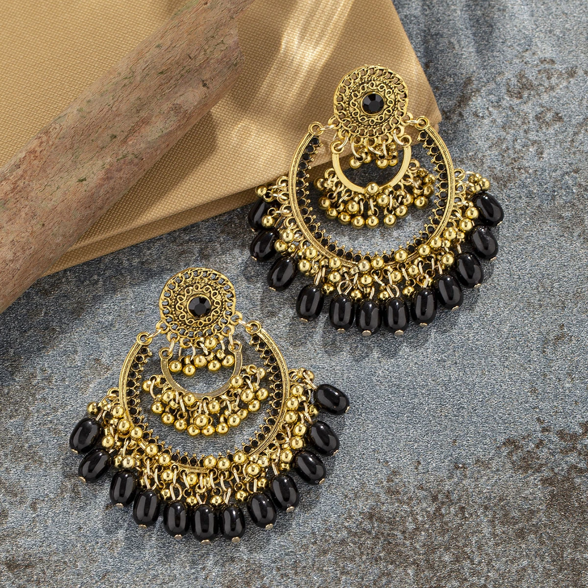 Vintage Women\'s Big Round Hollow Earrings Indian Jewelry Gypsy Gold Plated Beads Tassel Wedding Earrings Jhumka Bohemia Jewelry