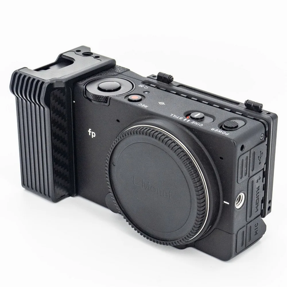 SIGMA fp L + 予備バッテリー&グリップ DPL Sigma fp BH2 battery grip handle NPF 550/570 fp L right side