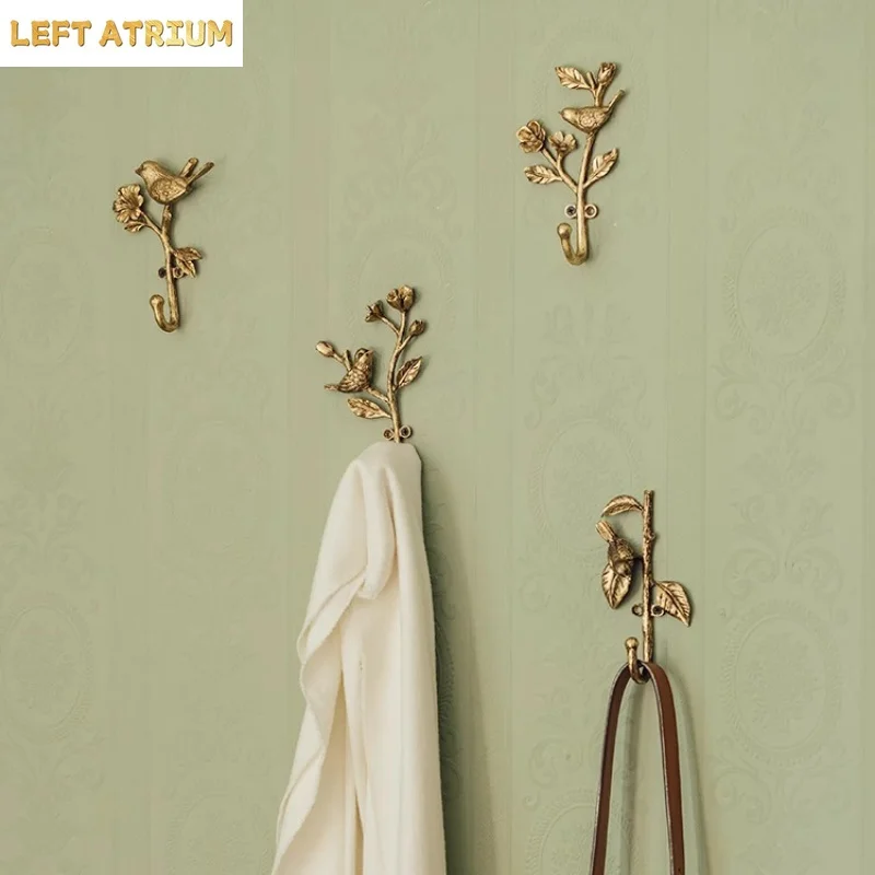 Retro Bird Metal Hook Perforated Wall Mounted Shelf Hanging Clothes Hooks Decorative Hooks Storage Rack Key Hook Wall Decoration