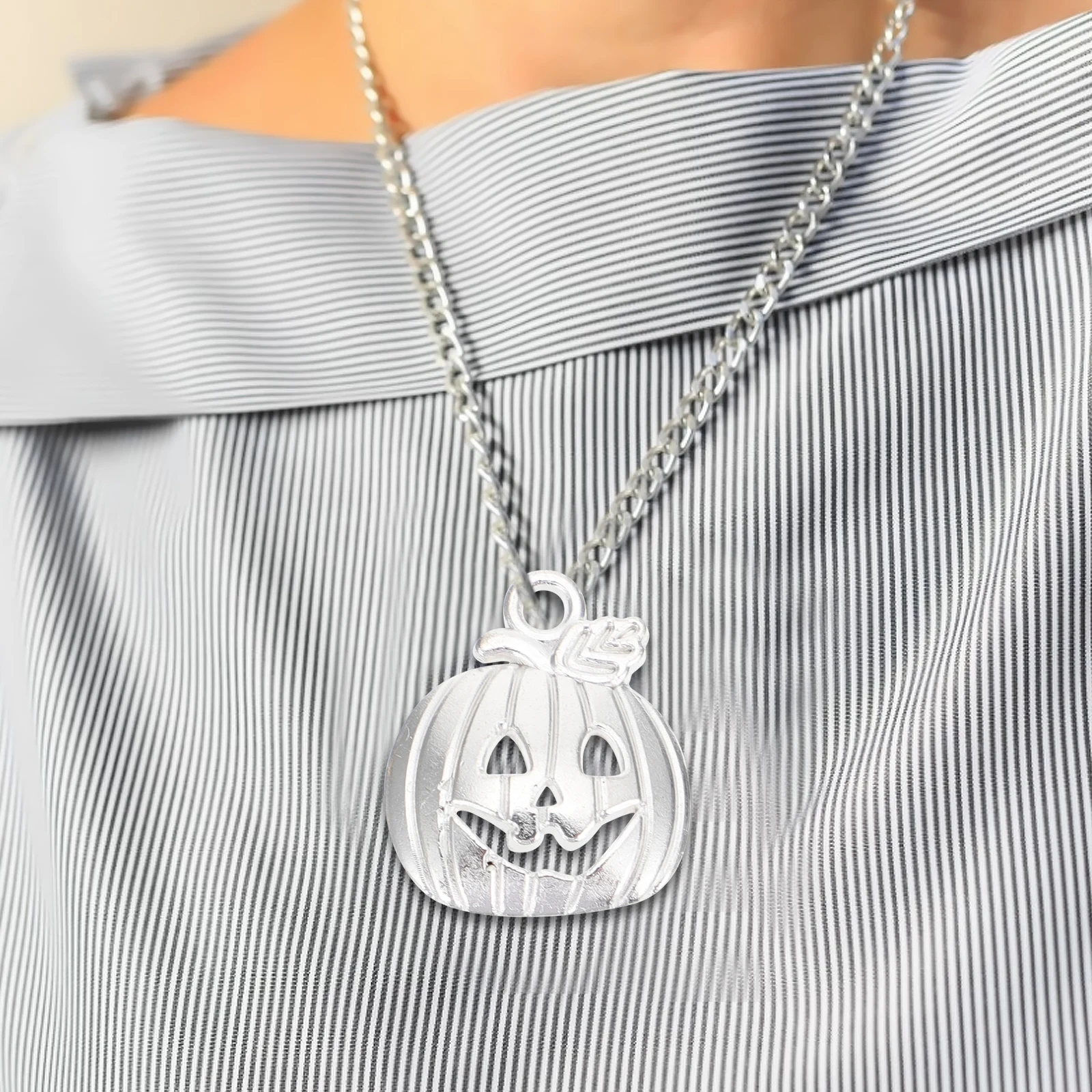 

100 Pcs Pumpkin Pendant Autumn Pendents Charms for Earring Making DIY Pendants Decorations