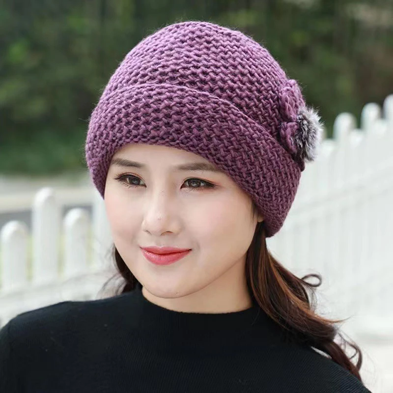 Bonnets croisés floraux pour femmes, couvre-chef à la mode, bonnets chauds pour dames, chapeau d'hiver, 1PC