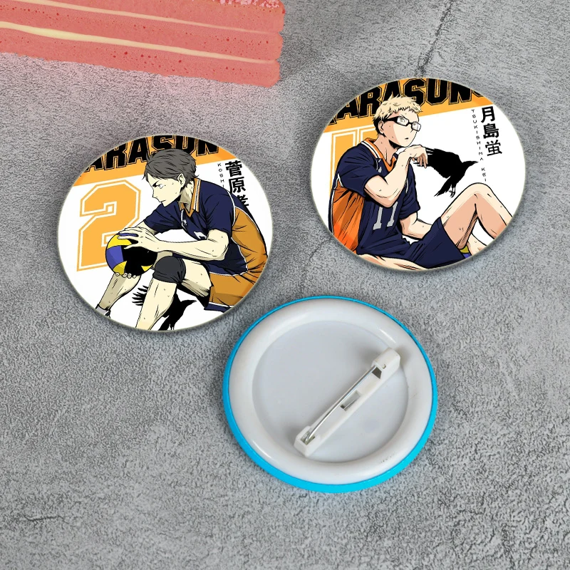 Quente anime haikyuu! Anime Cartoon Character Button Pins para Fãs, Kenma Kozume Broches, Badge Bag Decor, Amigos Gift Accessories, Coletar, Amigos