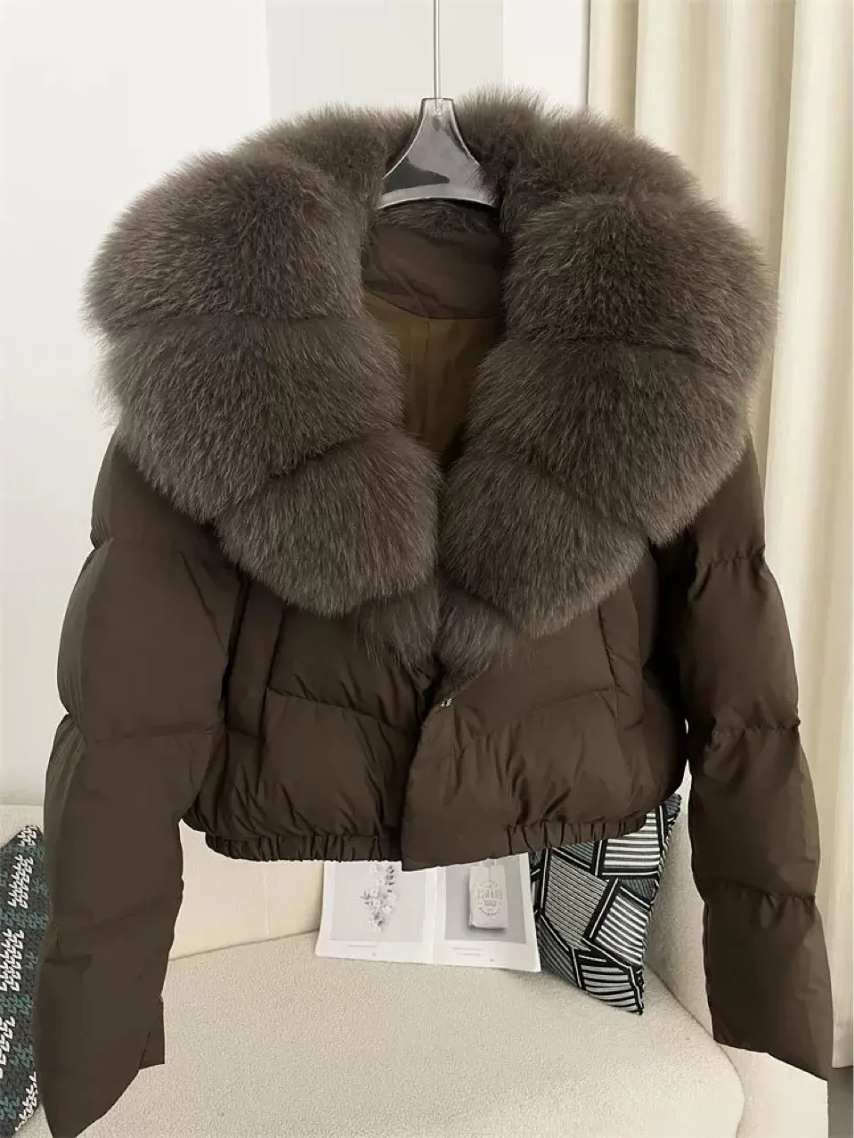 Women's Short Puffer Jacket with Large Faux Fox Fur Collar Thick Warm Down Coat Winter Loose Fit Solid Color Outerwear Fashion