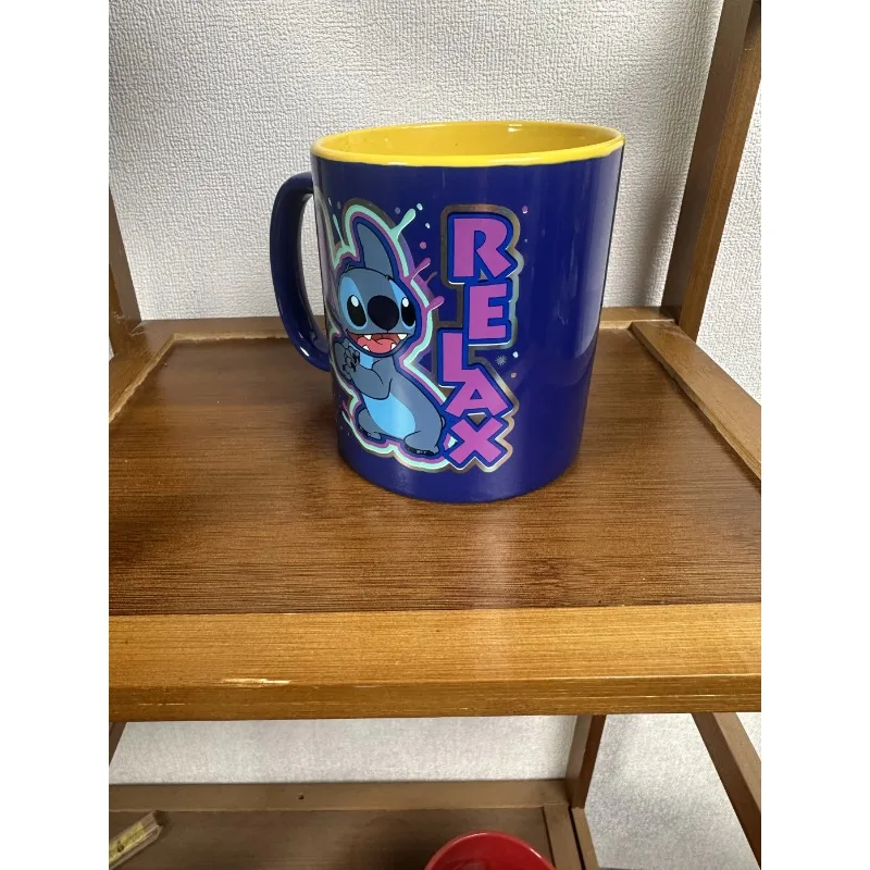 Disney Stitch Animatie Randapparatuur Creatieve persoonlijkheid Laserprint, hoogwaardige keramische mokken, vakantiecadeaus voor jongens en meisjes