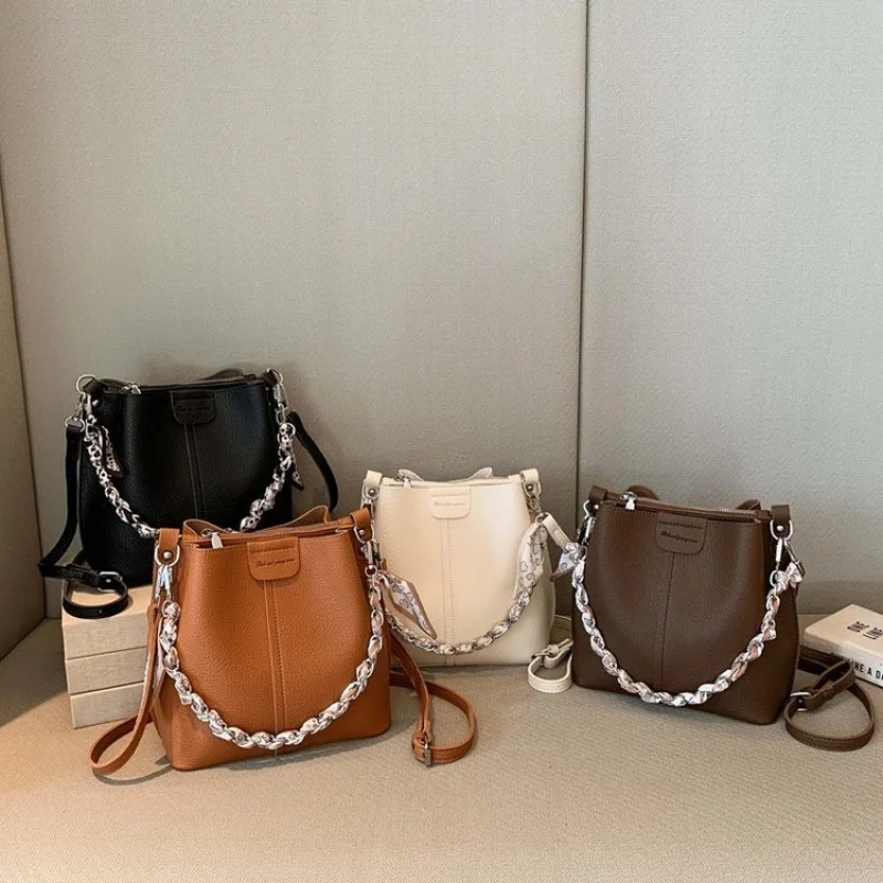 

Fashionable Solid Color Clutch Bag - Luxury Minimalist Designer Handbag For Women With Crossbody Strap