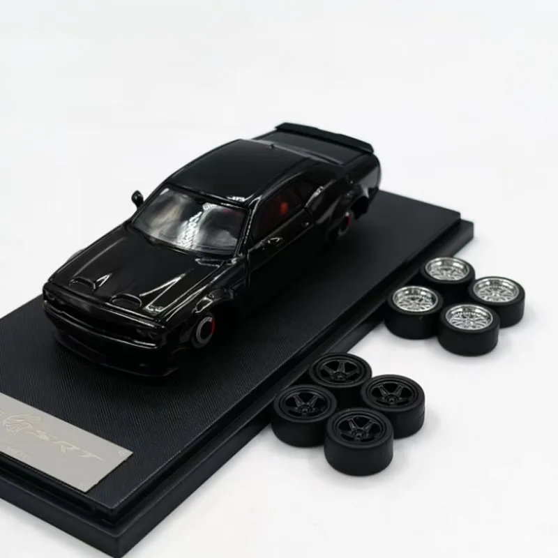 

Fine Works масштаб 1:64 Hellcat SRT имитация сплава модель автомобиля классическая коллекция статическое украшение