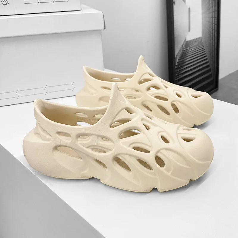 Fashion Men Slipper Outdoor Sports Shoes Street Sandals Garden Footwear Comfortable Light Weight EVA Slippers Popular Hole Shoes