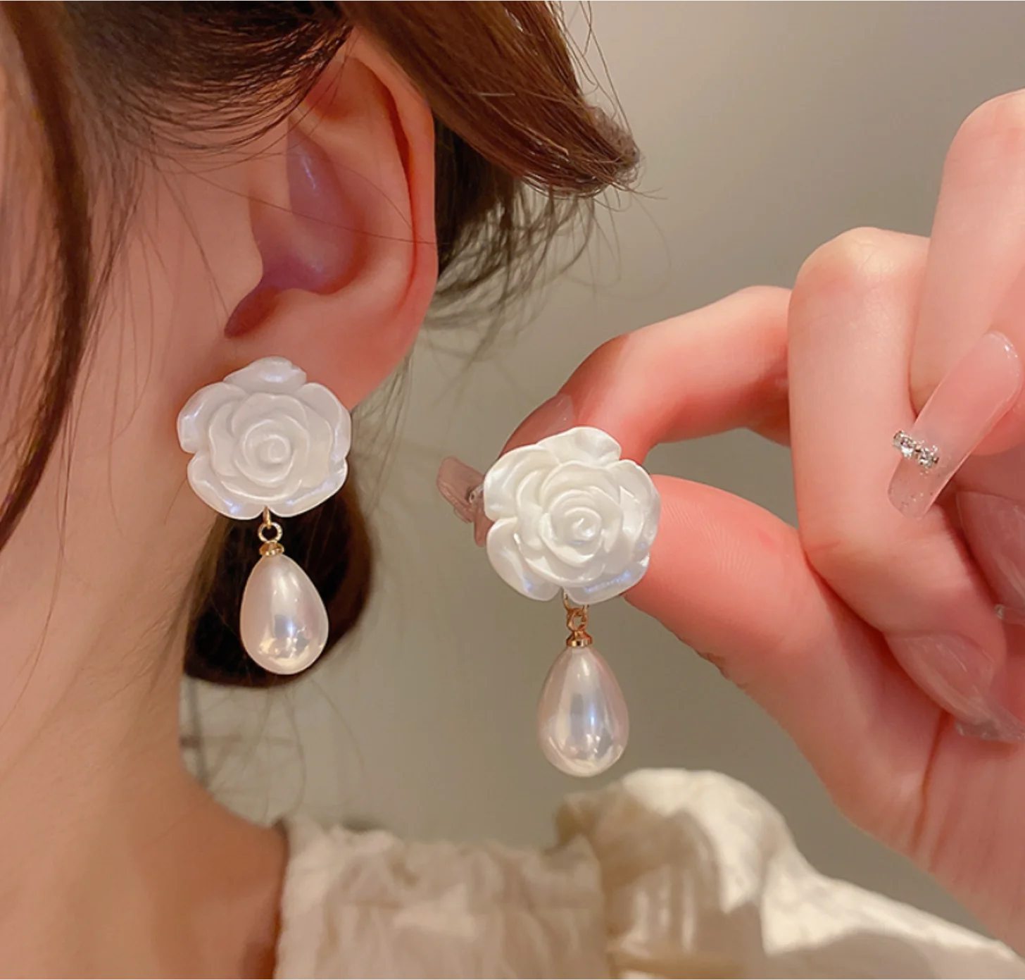 2022 new trend Simple alloy acrylic pearl water drop Camellia Earrings for women Fashion Jewelry