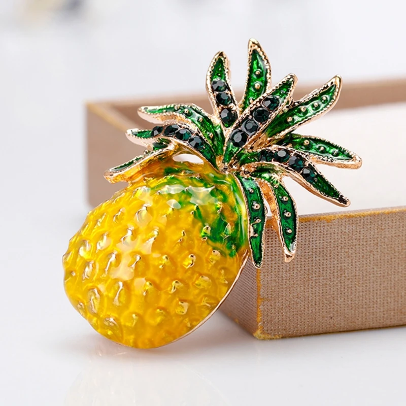 Gorgeous Cartoon Pineapple Enamel Collar Pin Brooch Pin Pineapple Fruit Lapel Brooch for Dress Scarf Bag Jackets Dropship