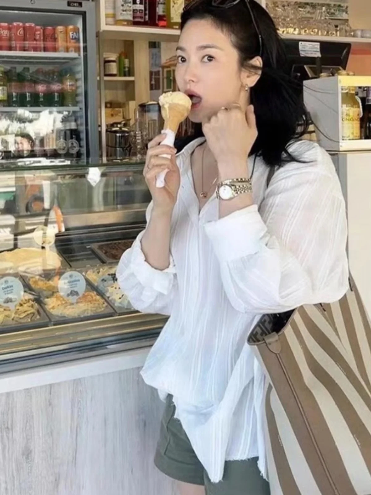 

Белая свободная рубашка с длинным рукавом из тонкого хлопка, солнцезащитная верхняя одежда, руководство по подбору размера, французский стиль, детали с пуговицами, полосатый узор