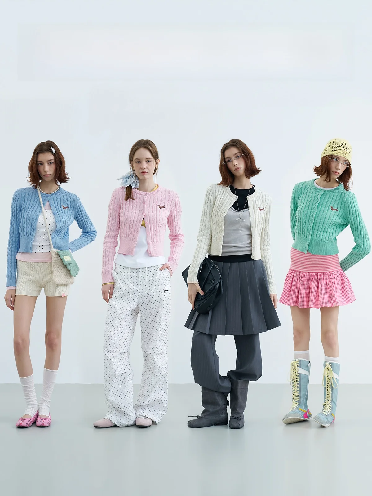 

Riverstone plus Dopane Sausage Dog Embroidered round Ne Knitwear ort Sle Women's Cotton Long Sve Button up Cardigan