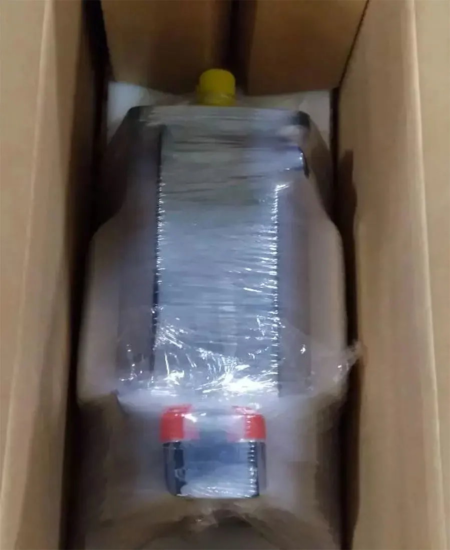 جديد تمامًا ، ضمان لمدة سنة واحدة