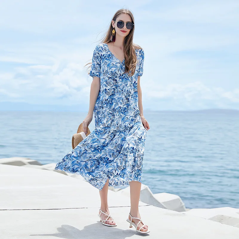 

Hand-painted dress Large size seaside floral vacation beach dress Ladies elegant loose fashion simple temperament elegant vacati
