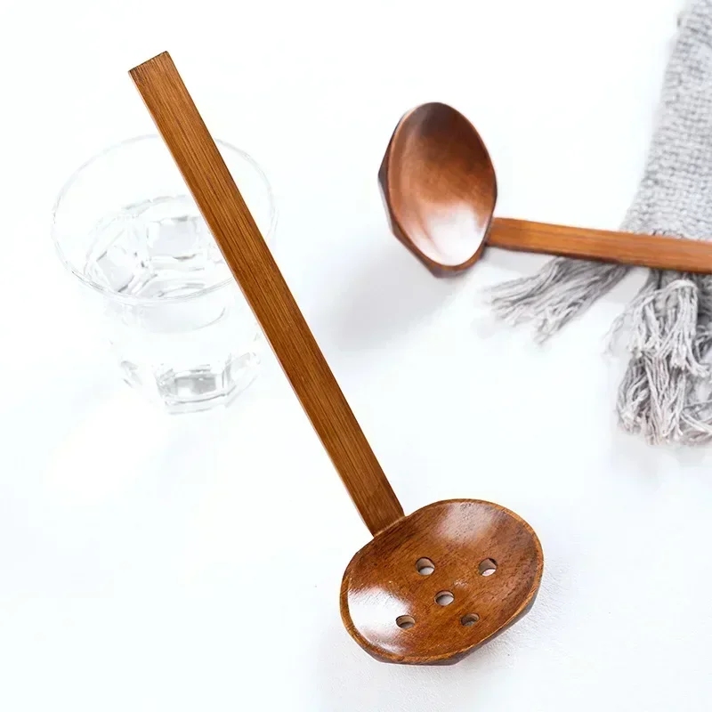 Cuchara de madera para sopa de Ramen, utensilios de cocina japoneses con agujeros, 1 piezas