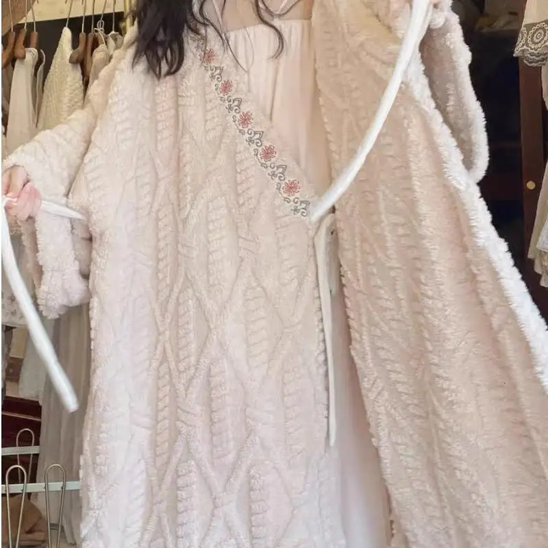 Ropa de dormir de lana Coral para niñas, albornoz de princesa con capucha, pijamas sueltos, ropa de ocio, dormitorio, baño, ropa familiar, capa, prendas de vestir exteriores