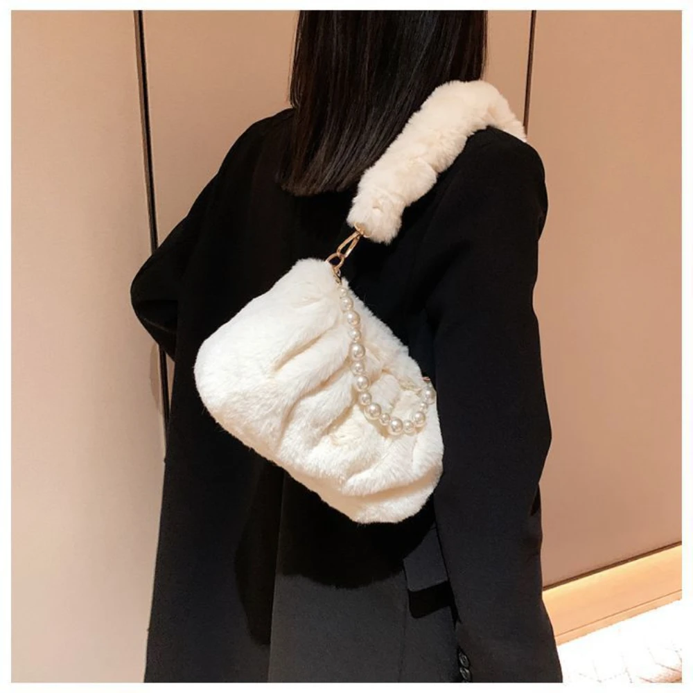 Winter flauschige französische Luxus Kunst pelz Umhängetasche Reiß verschluss mit Perlenkette einfache klassische minimalist ische Handtasche Großhandel