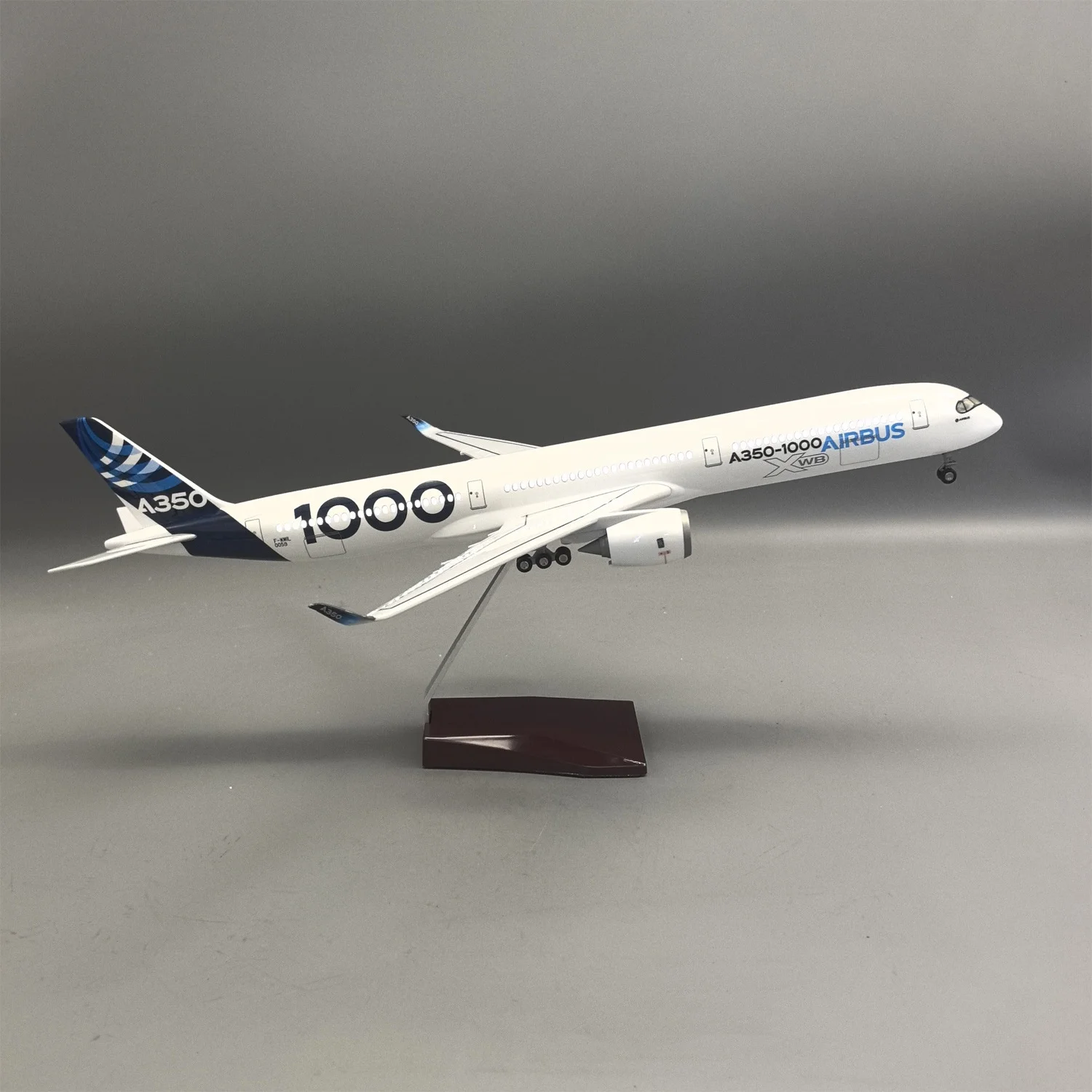 47cm Diecast Airplanes Prototype A350-1000 Resin Model Planes 1:157 Scale Aircraft With Stable Base For Aviation Gifts Souvenir