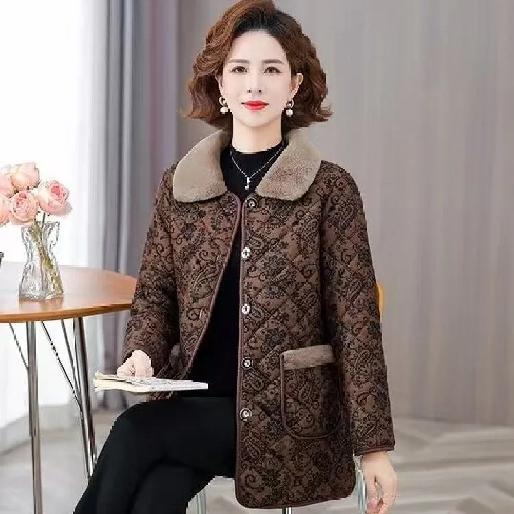 

Теплый пушистый топ с воротником, коллекция 2024, женский кардиган среднего и пожилого возраста, зимняя одежда для мам, куртка больших размеров