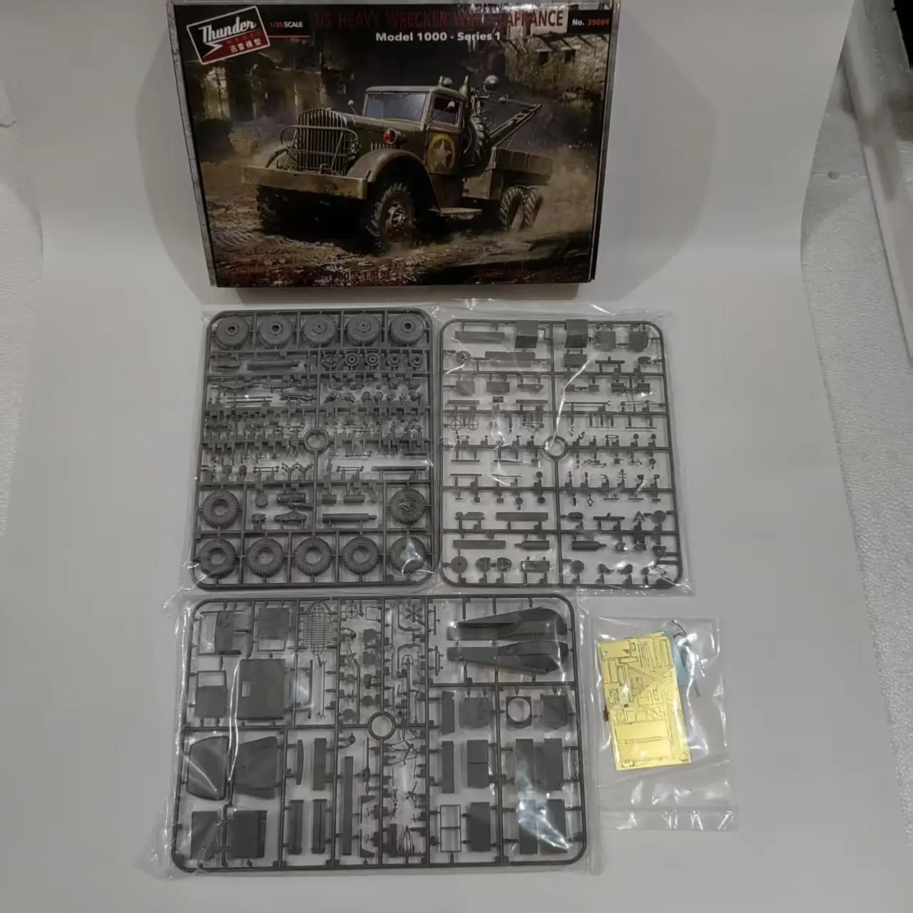 Thunder TM35009 1/35 스케일 레커 워드 라프랑스 1000 시리즈 1 복구 차량 미국 중형 모델 키트