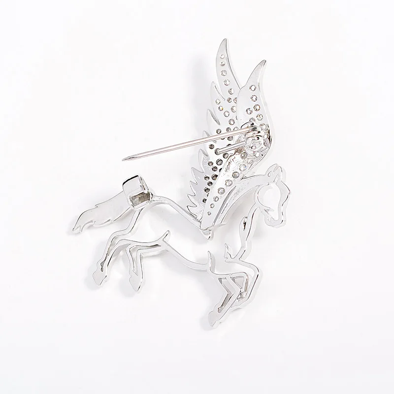 المألوف والإبداعية الحد الأدنى تحلق الحصان الجوف بروش رائعة مايكرو مطعمة الزركونيوم الرجال البدلة سترة الملحقات