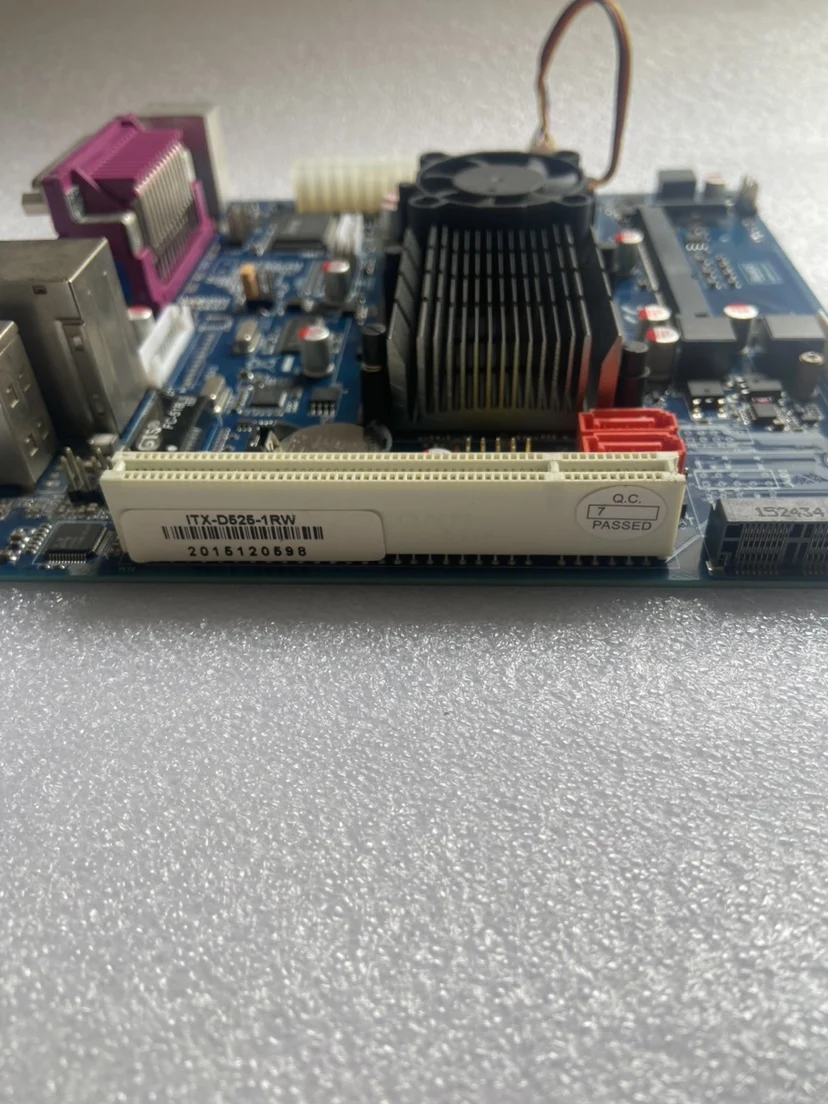 ForITX-D525-1RW integrated CPU desktop computer, all-in-one main board mini-PCIE IDE DDR3 (store no. 0545)