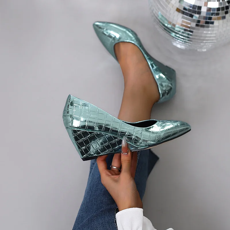 

2025 модная женская обувь для вечеринок на высоком каблуке, красочные брендовые современные женские туфли-лодочки на танкетке 7 см, зеленые, фиолетовые, синие, большие размеры 42 D313