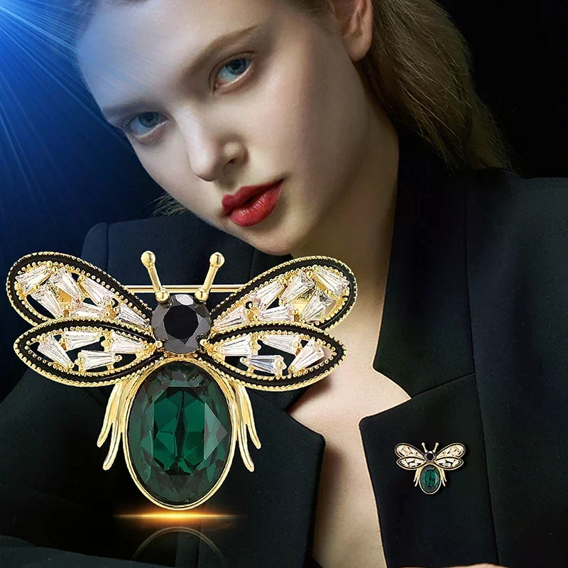 Vintage Little Bee Brooches For Women Clothing Coat Scarf Jewelry Party Accessories
