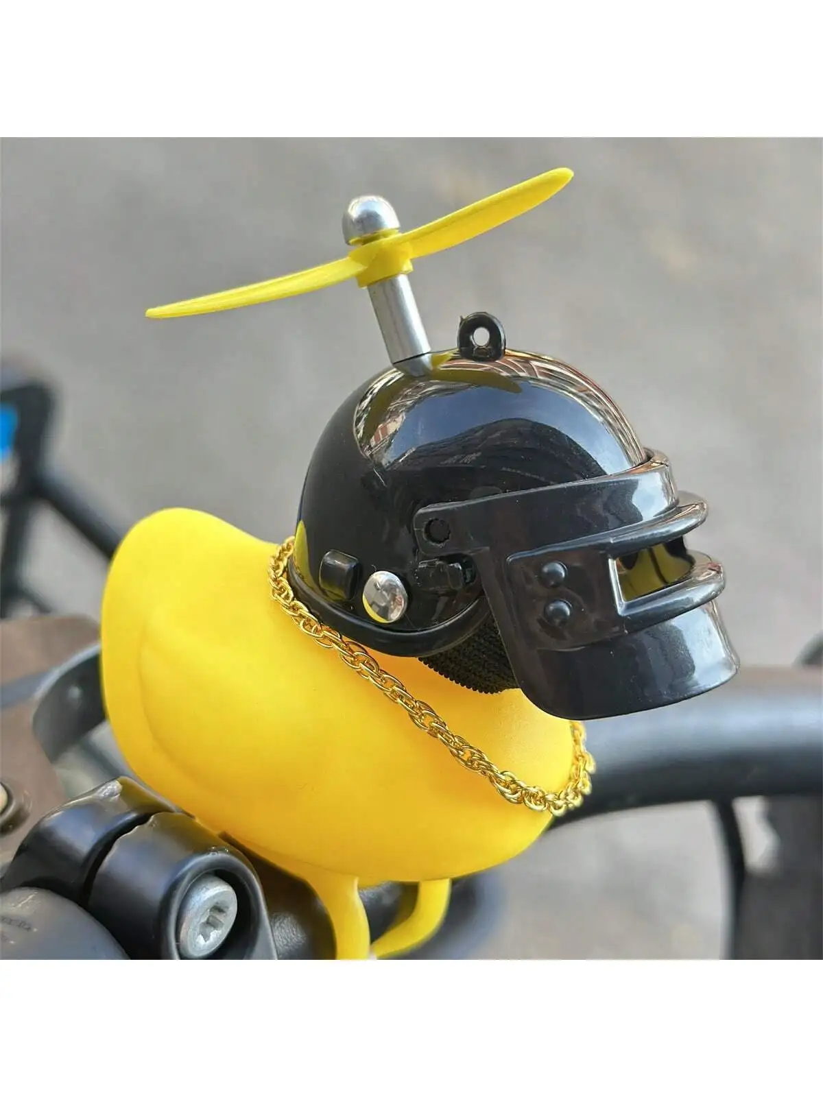 1pc Cool Motorcycle and Bicycle Dashboard Decorations, PVC, 1 Piece Windproof Duck with Helmet and Glasses